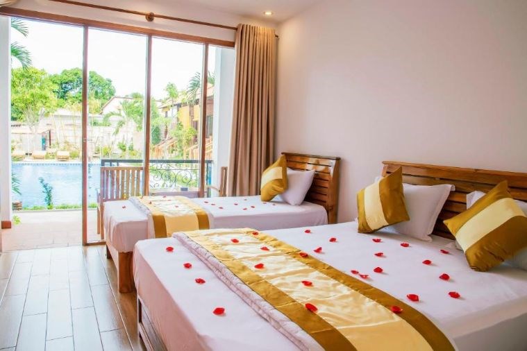 Bungalow 3 Hướng hồ bơi